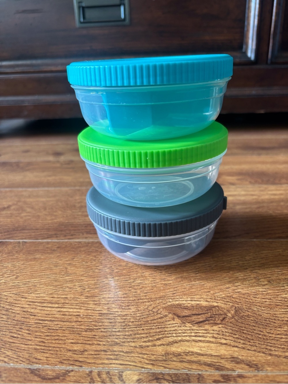 Snap Lock Clear Plastic Snack Container with Lid  set of three